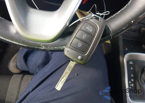 2021 Hyundai Venue Sel from USA, damaged, VIN KMHRC8A31MU108546